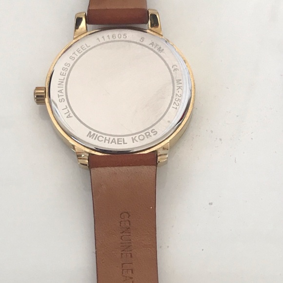 Michael Kors Watch - Picture 7 of 9